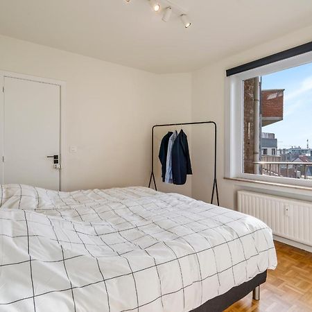 Fantastically Located Modern Apartment With Garage Available Остенде Екстериор снимка