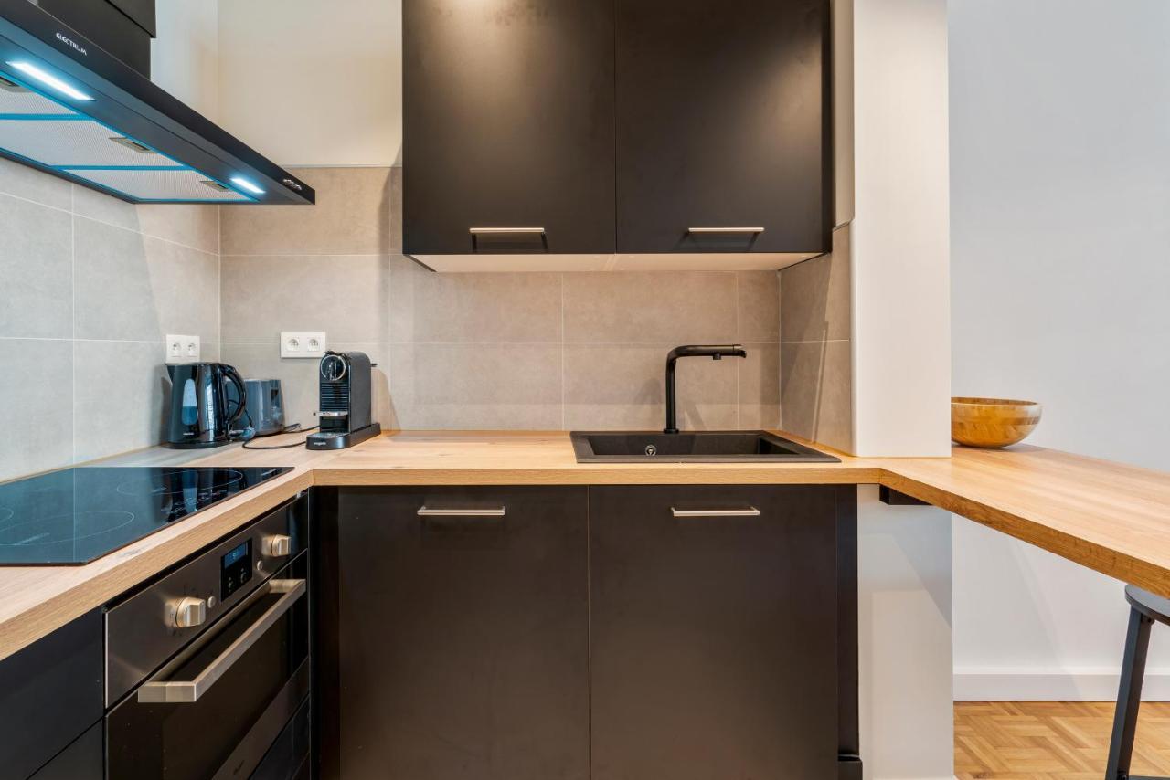 Fantastically Located Modern Apartment With Garage Available Остенде Екстериор снимка